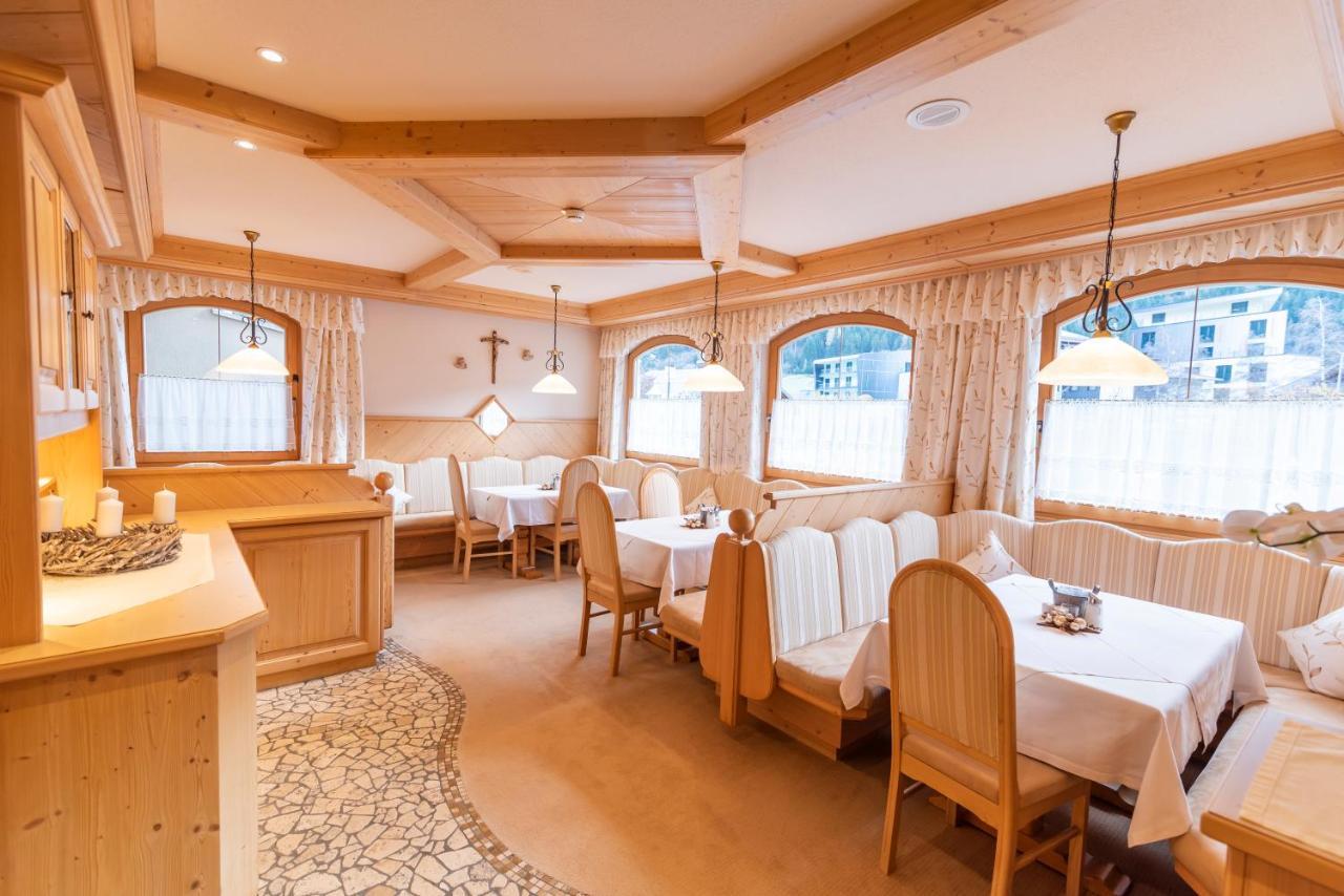 Hotel Garni Apart Tina Ішгль Екстер'єр фото