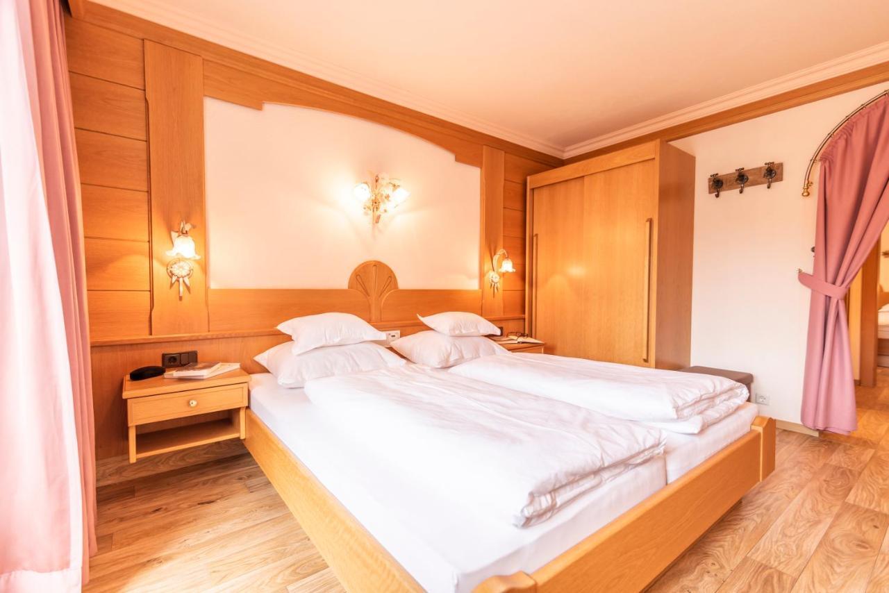 Hotel Garni Apart Tina Ішгль Екстер'єр фото