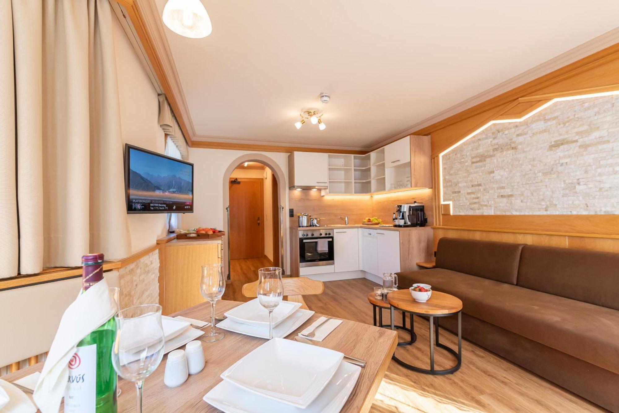 Hotel Garni Apart Tina Ішгль Екстер'єр фото