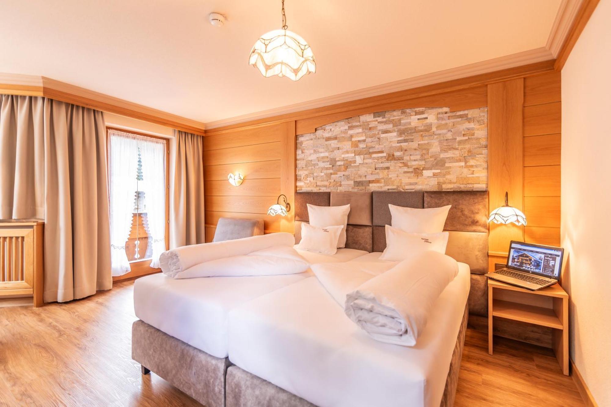 Hotel Garni Apart Tina Ішгль Екстер'єр фото