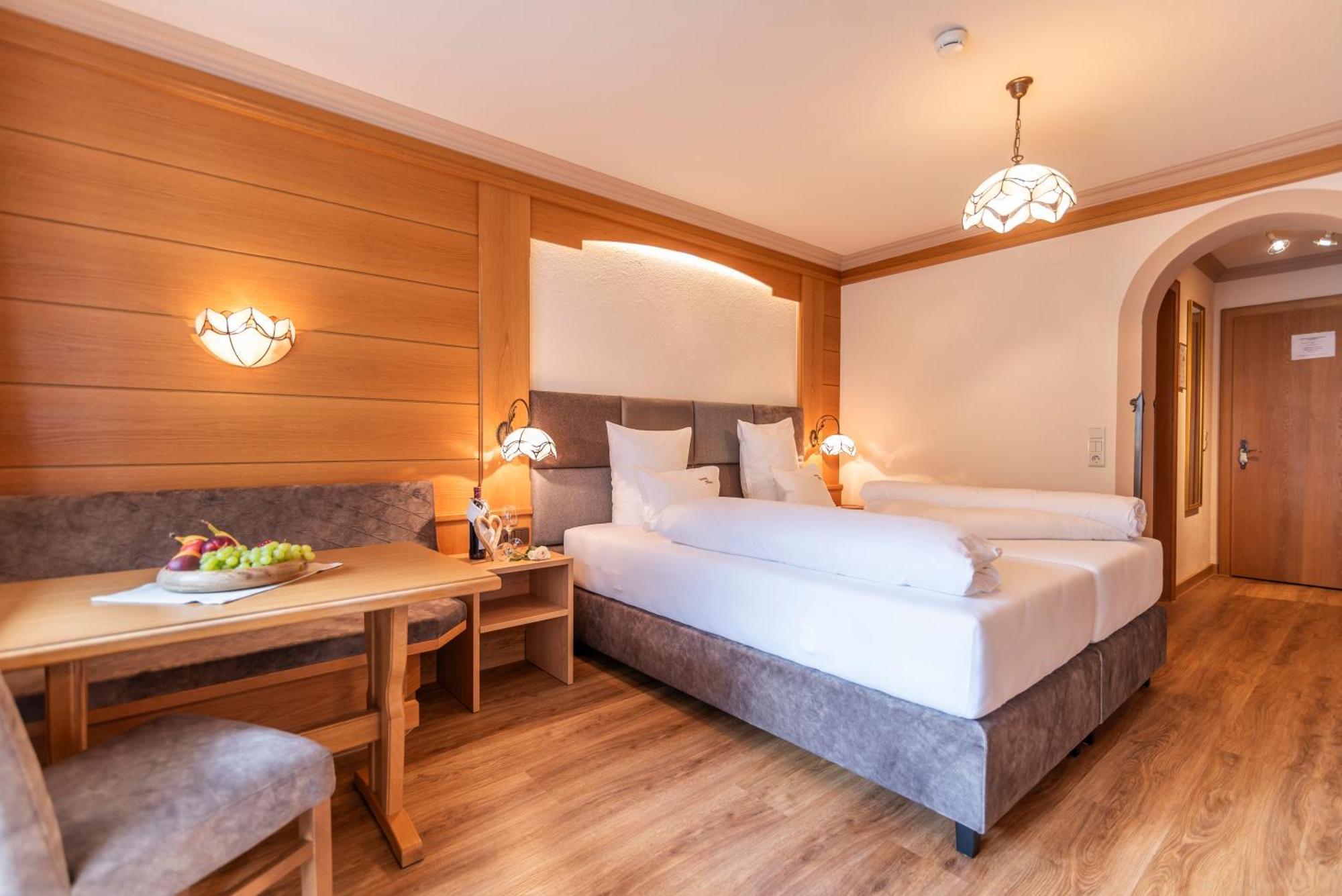 Hotel Garni Apart Tina Ішгль Екстер'єр фото