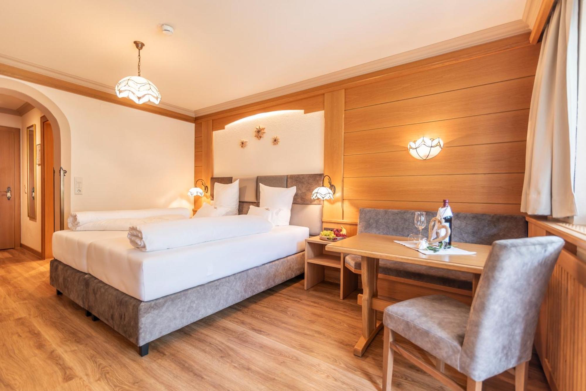 Hotel Garni Apart Tina Ішгль Екстер'єр фото